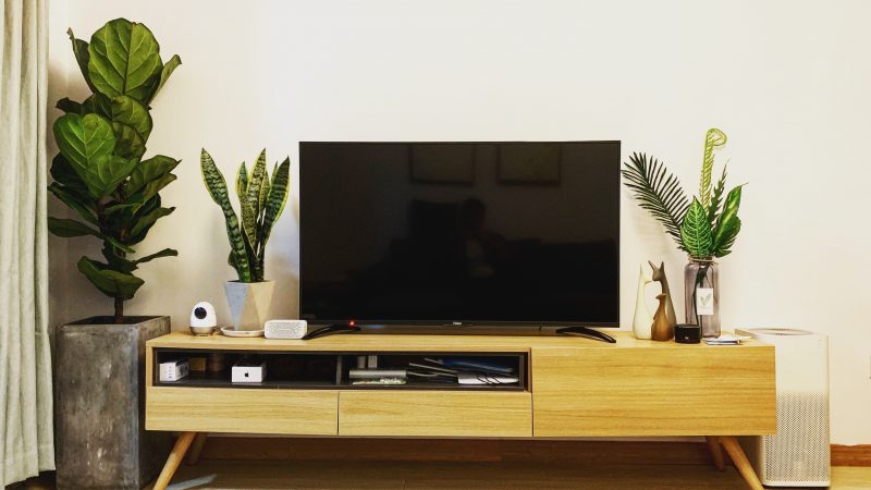 6 Hilfreiche Tipps, um den perfekten Fernsehtisch zu finden
